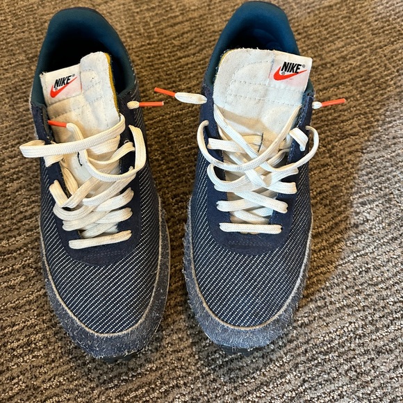 Nike Other - Nike athletic shoes awesome style hard to fine. Size 9 1/2.